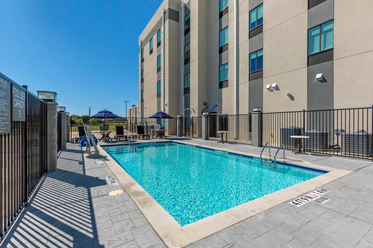 Comfort Inn & Suites Balch Springs - Se Dallas Bagian luar foto