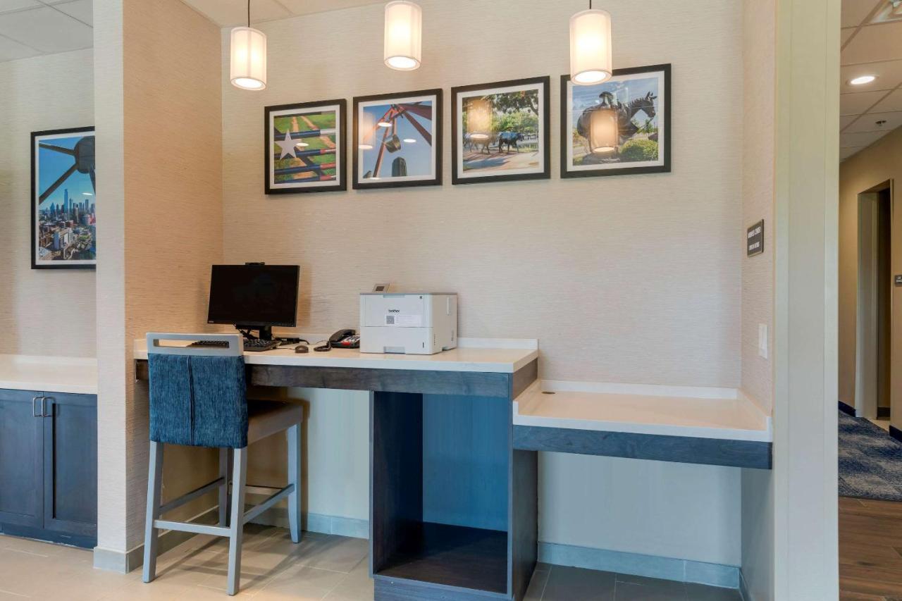 Comfort Inn & Suites Balch Springs - Se Dallas Bagian luar foto